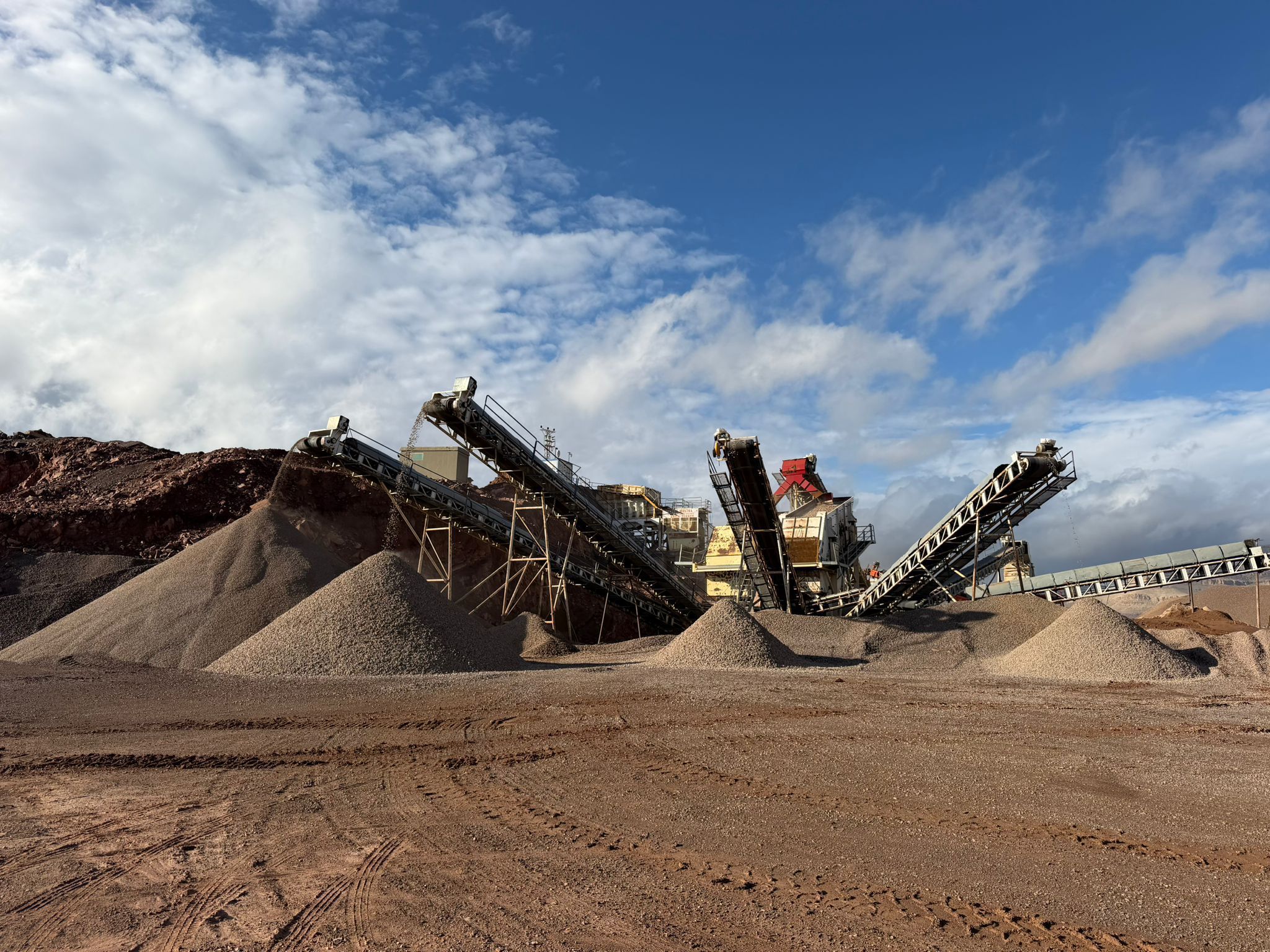 ZAD Crushing-Screening Plant — High-tonnage crushed stone, sand and aggregate